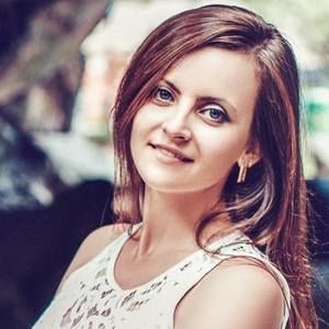 Meet your Posher, Elena